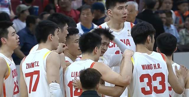 乐鱼体育官方网站-男篮逆转险胜，出线基本稳了，3人绝对功臣，2人拉胯，郭士强无奈