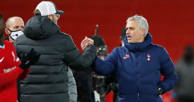 乐鱼体育官方网站-穆帅：和克氏点头之交非好友 季中变越位规则不公